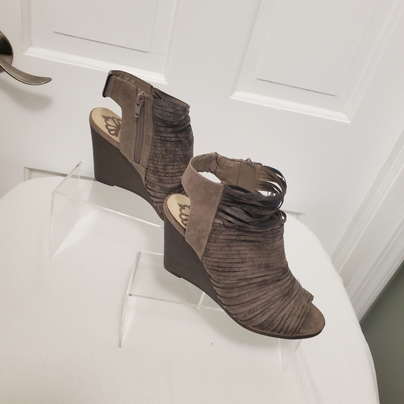 Fergalicious Heather2 Wedge Open Toe Booties Size 7M, Boho - Picture 4 of 12